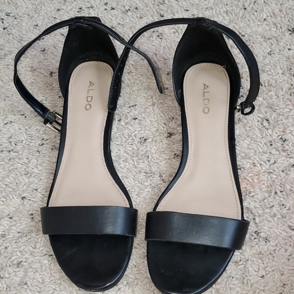 ALDO low wedge sandal